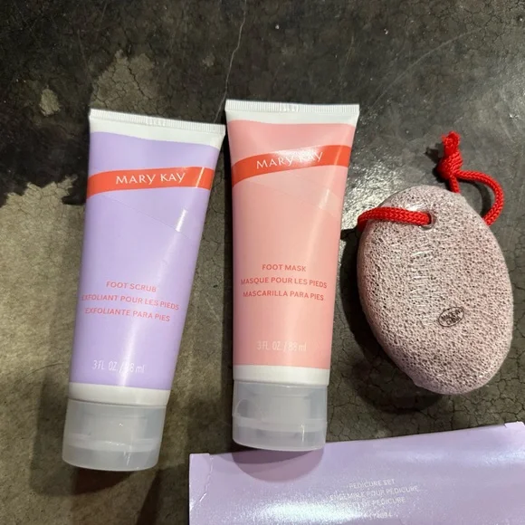 Mary Kay pedicure set - Picture 1 of 3
